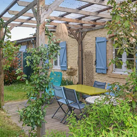 2 Bedroom Awesome In Leon Sur Vezere Casa vacanze Saint-Leon-sur-Vezere