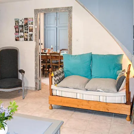 Casa vacanze 2 Bedroom Awesome In Leon Sur Vezere *